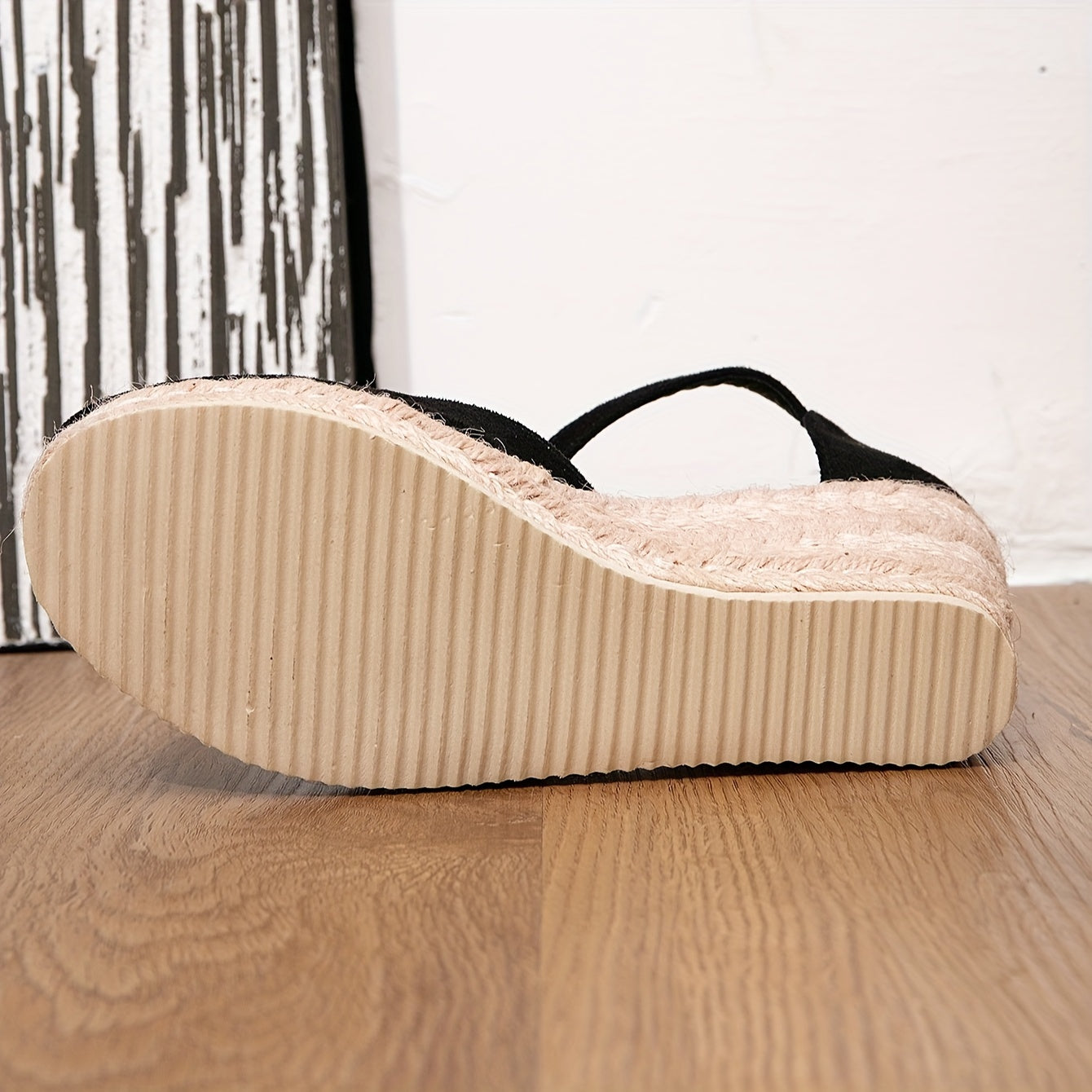 Sandalias de cuña cerradas para mujer con correa en el tobillo y suela texturizada